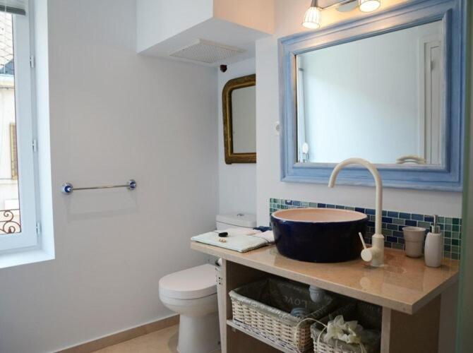 48 Urban Suites Dun-le-Palestel 部屋 写真