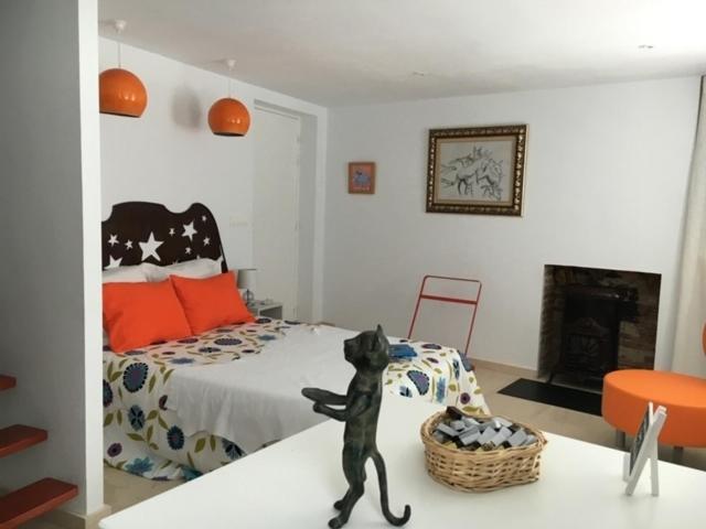 48 Urban Suites Dun-le-Palestel 部屋 写真