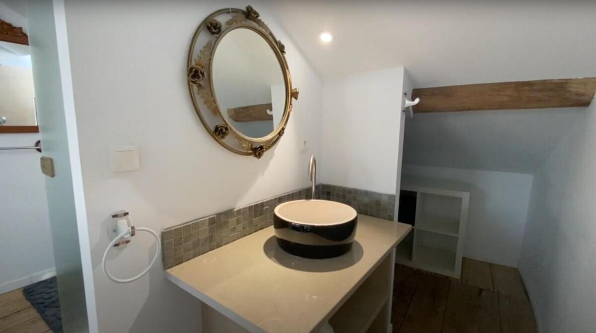 48 Urban Suites Dun-le-Palestel 部屋 写真