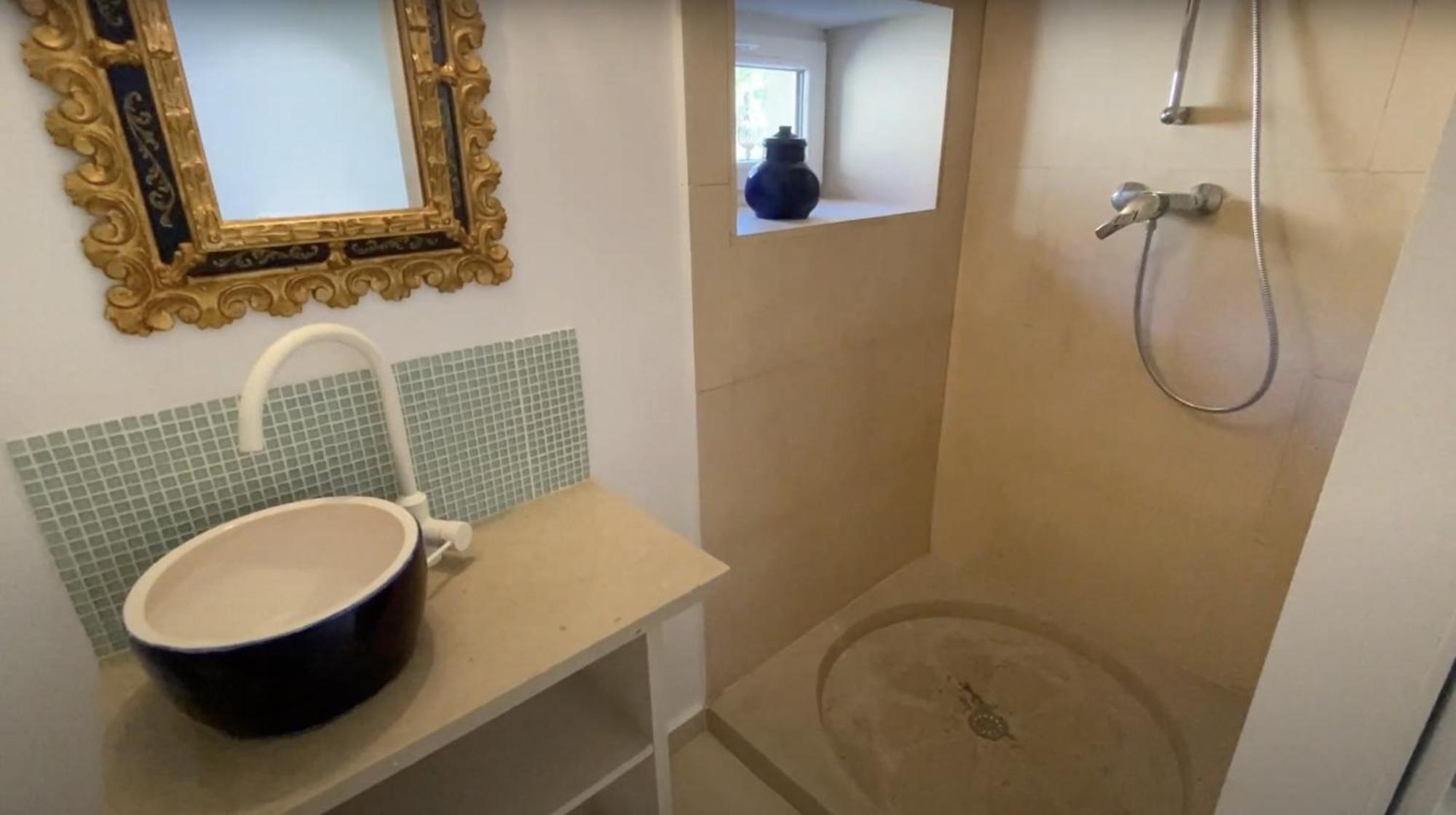 48 Urban Suites Dun-le-Palestel 部屋 写真