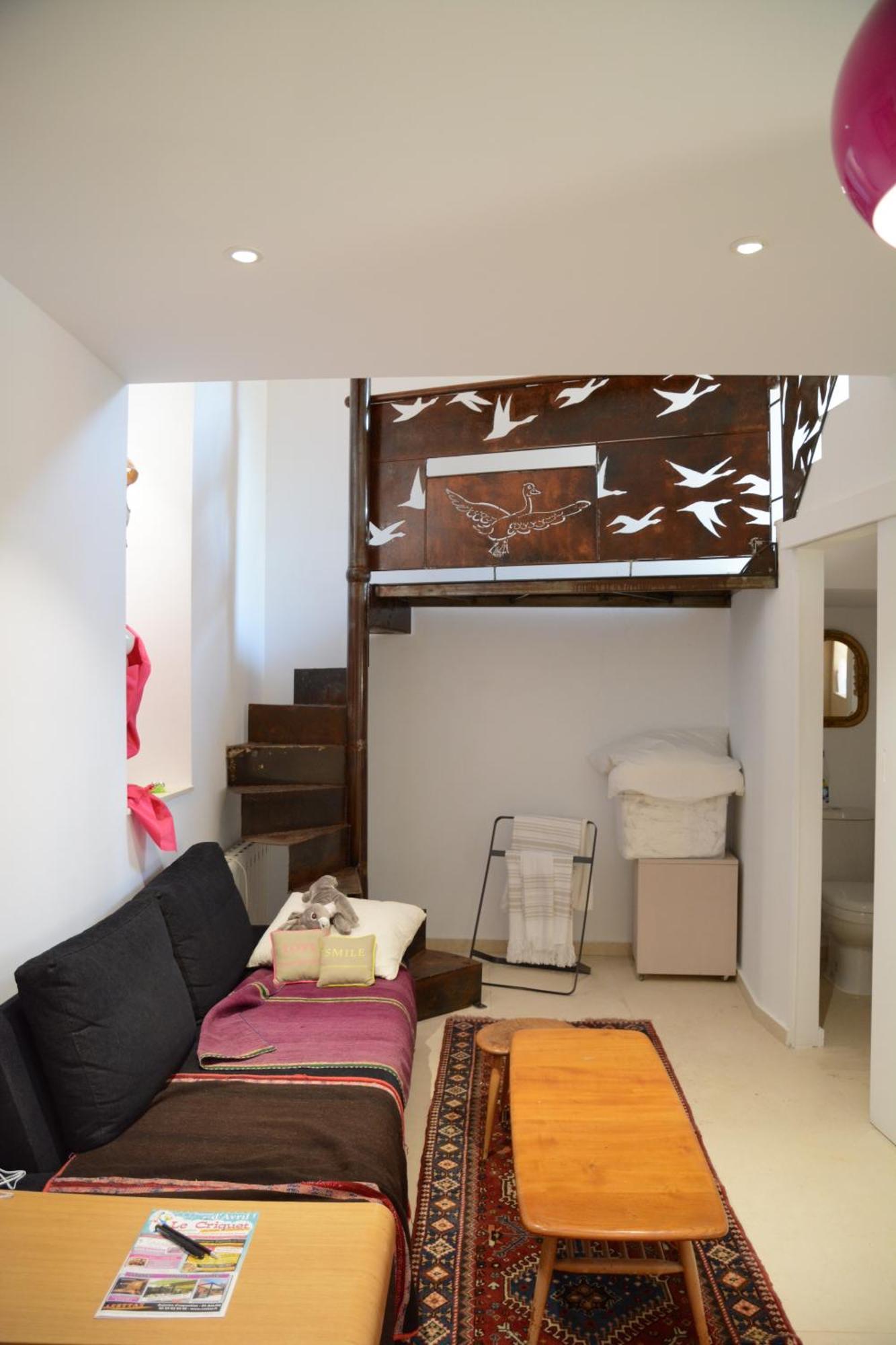 48 Urban Suites Dun-le-Palestel 部屋 写真