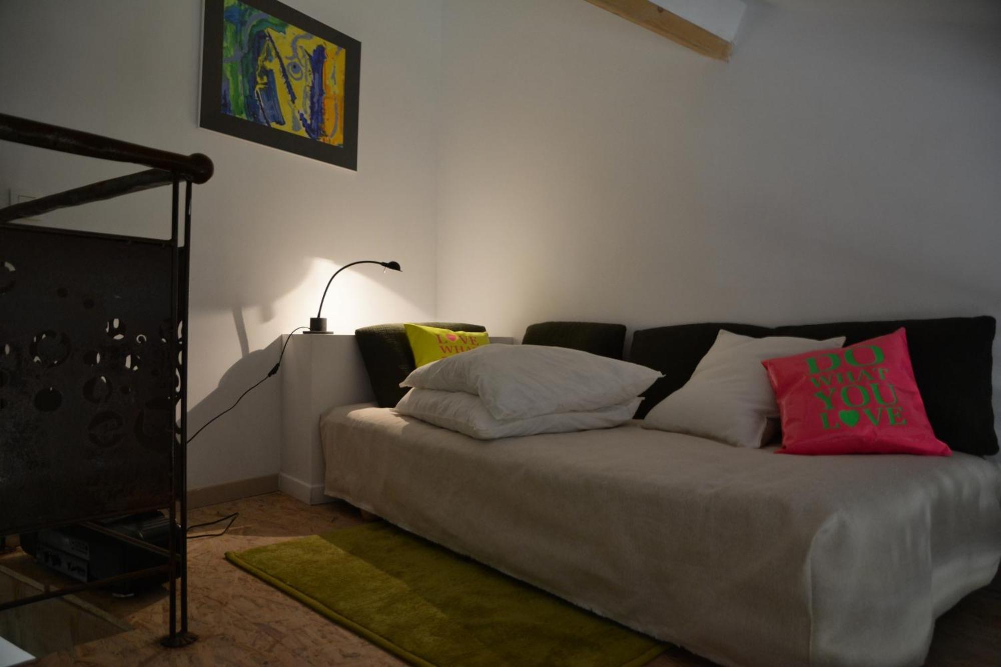 48 Urban Suites Dun-le-Palestel 部屋 写真