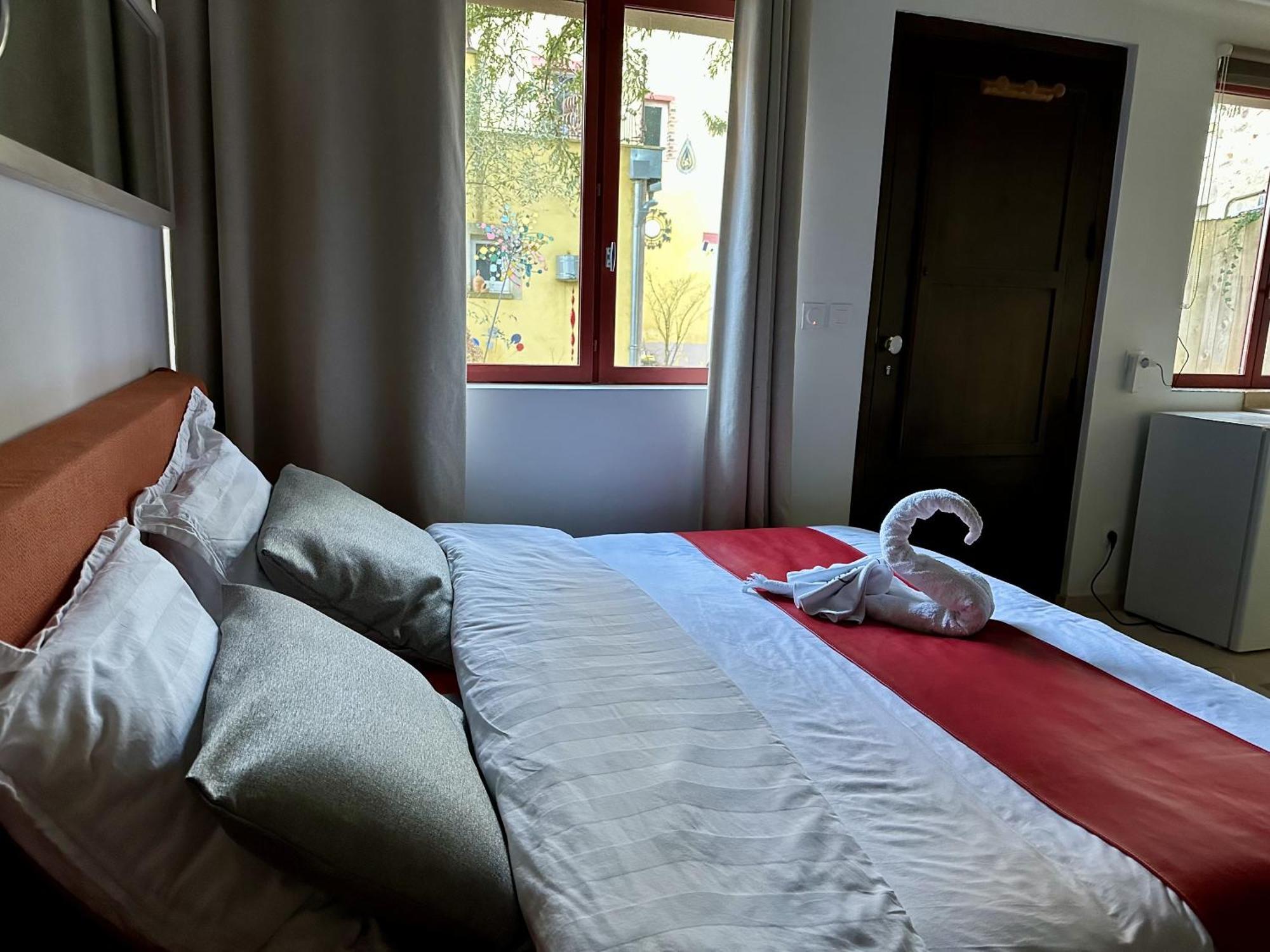 48 Urban Suites Dun-le-Palestel 部屋 写真